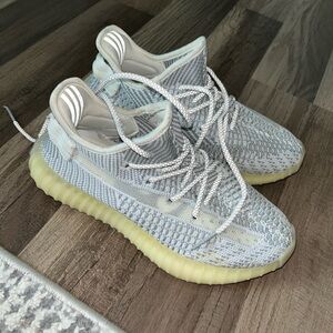 Adidas Yeezys Boost Size 6